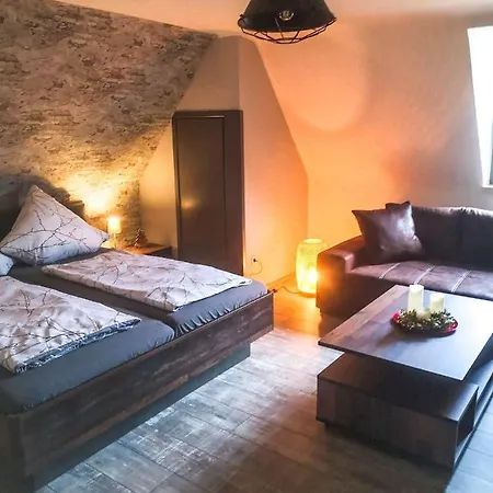 Rheinterrasse 3 公寓