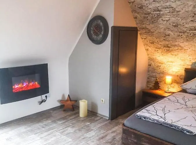 Rheinterrasse 3 アパート